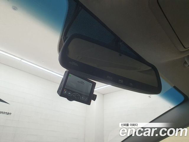 Kia K3 2016 — photo 16