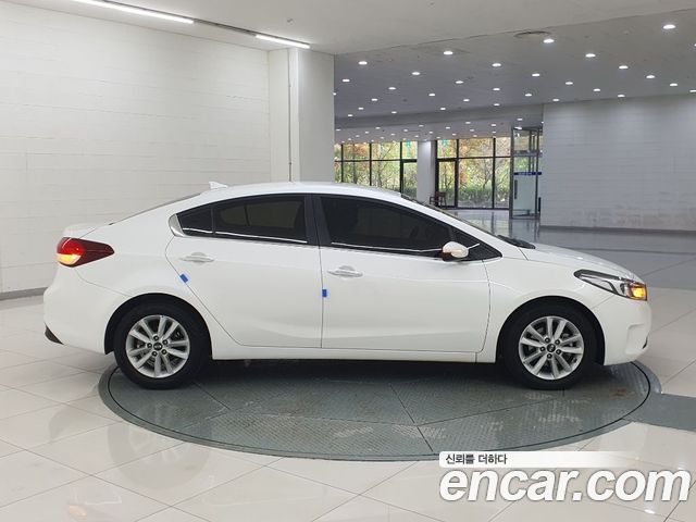 Kia K3 2016 — photo 20