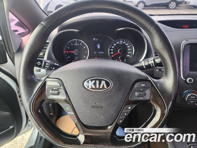 Kia K3 2017 — photo 8