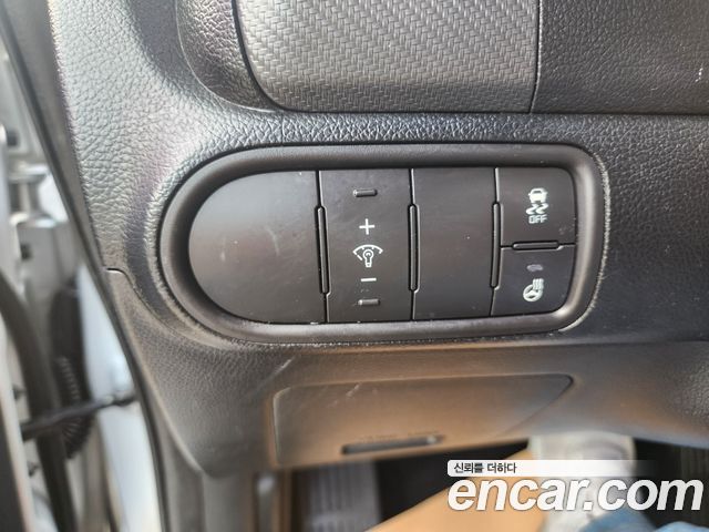 Kia K3 2017 — photo 9