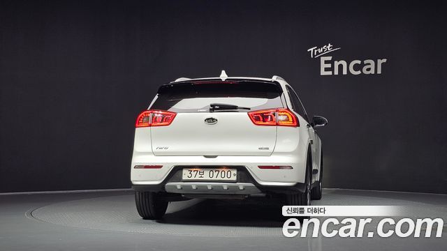 Kia Niro 2017 — photo 4