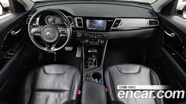 Kia Niro 2017 — photo 10