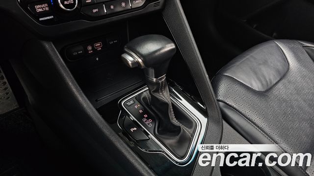 Kia Niro 2017 — photo 12
