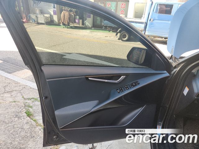 Kia Niro 2023 — photo 15