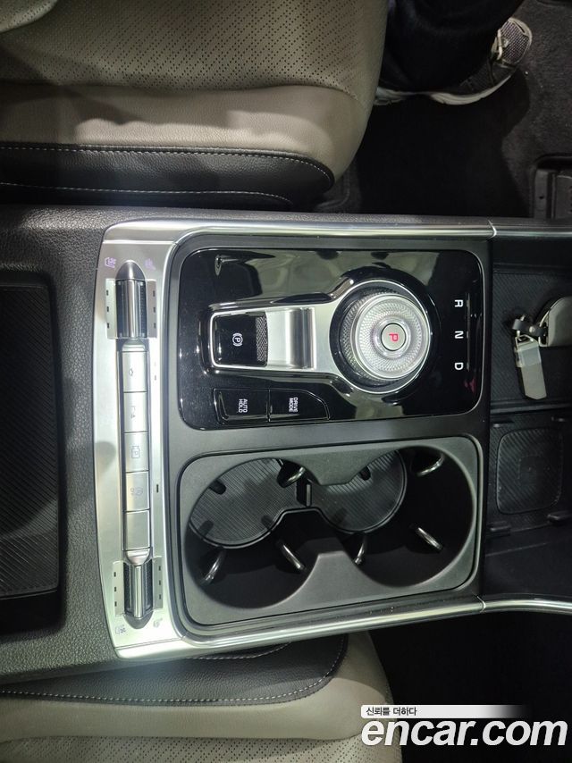 Kia Canival 2024 — photo 11