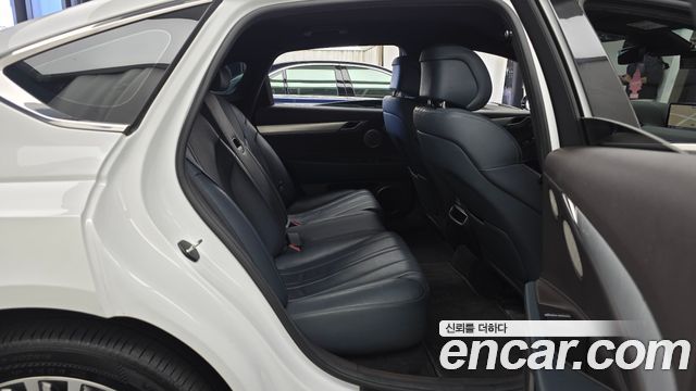 Genesis G80 2022 — photo 17