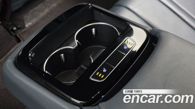 Genesis G80 2022 — photo 22