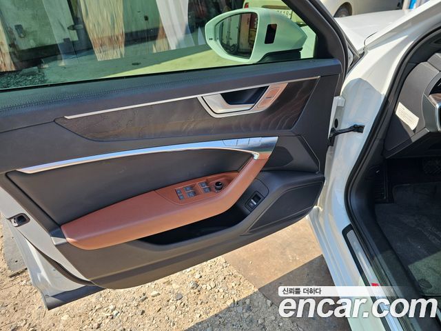 Audi A6 2020 — photo 11