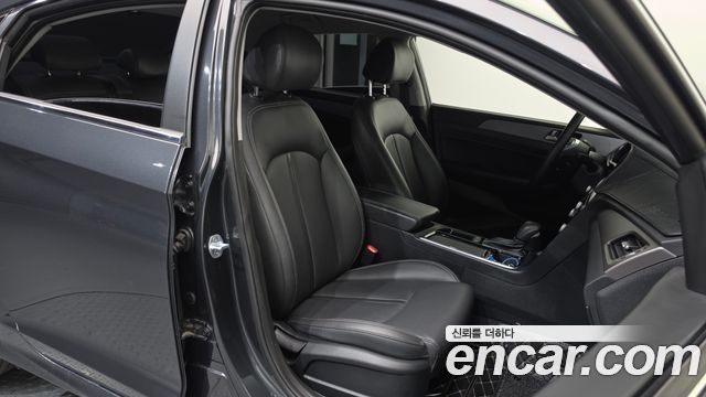 Hyundai Sonata 2019 — photo 12