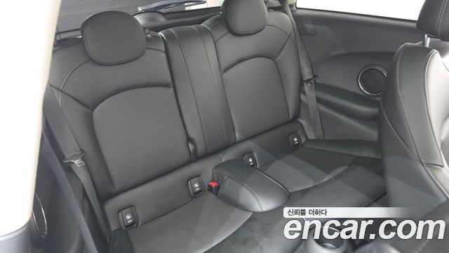 Mini Cooper 2016 — photo 12