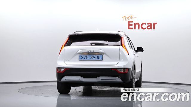 Kia Niro 2023 — photo 4