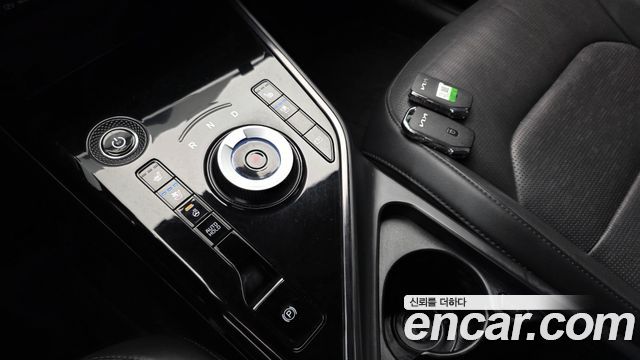 Kia Niro 2023 — photo 12