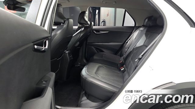 Kia Niro 2023 — photo 18