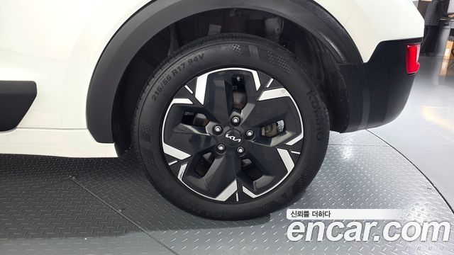 Kia Niro 2023 — photo 7
