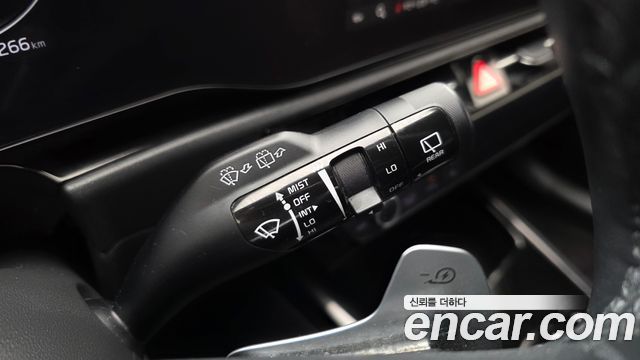 Kia Niro 2023 — photo 28