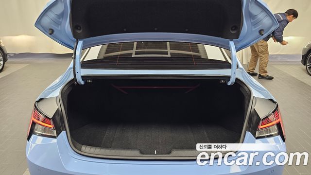 Hyundai AVANTE 2022 — photo 24