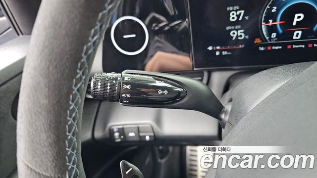 Hyundai AVANTE 2022 — photo 34