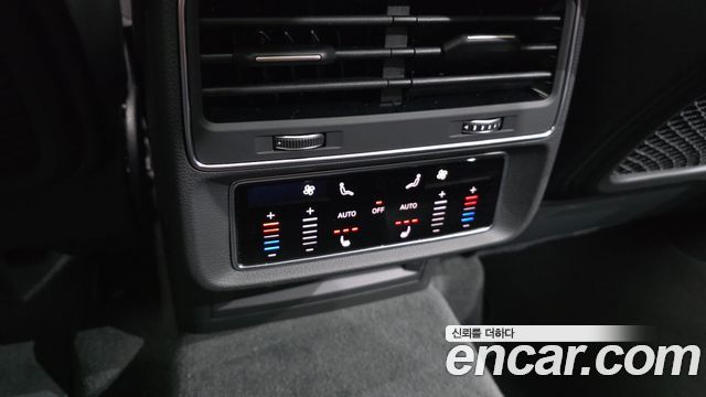 Audi Q7 2025 — photo 19