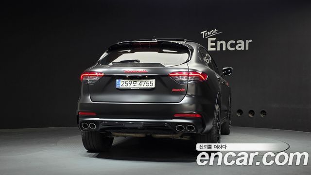Maserati Levante 2022 — photo 4