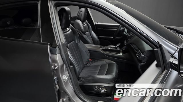 Maserati Levante 2022 — photo 12