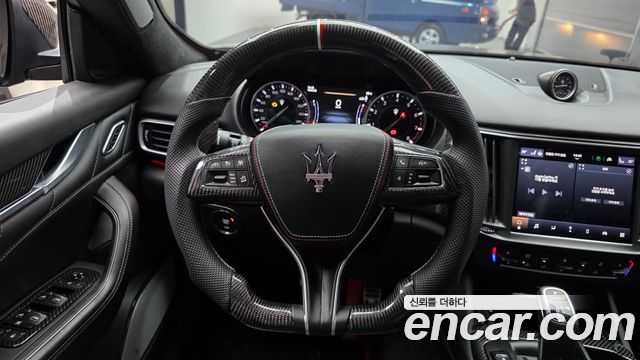 Maserati Levante 2022 — photo 13