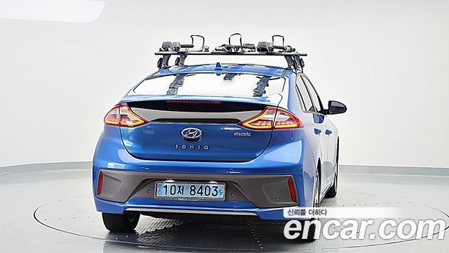 Hyundai Ioniq 2018 — photo 2