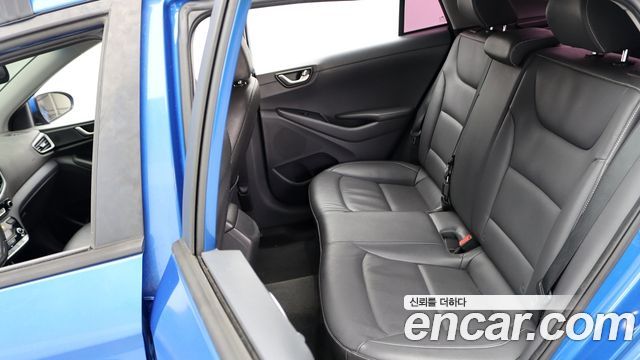 Hyundai Ioniq 2018 — photo 10