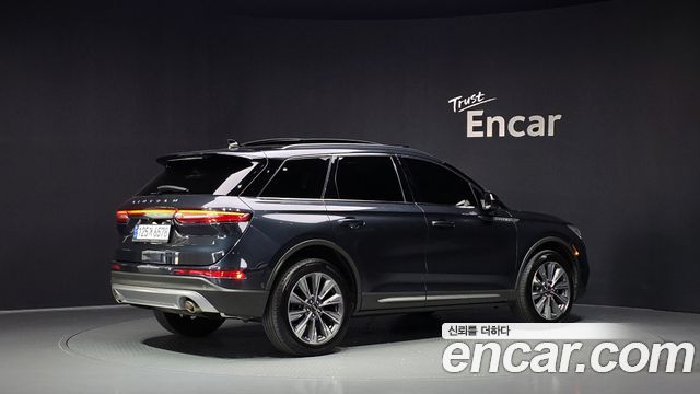 Lincoln Corsair 2021 — photo 2