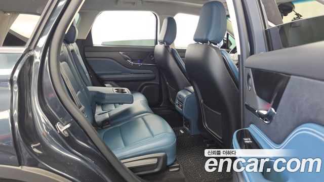 Lincoln Corsair 2021 — photo 18