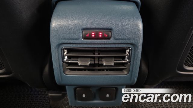 Lincoln Corsair 2021 — photo 25