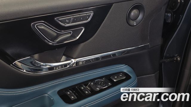 Lincoln Corsair 2021 — photo 27