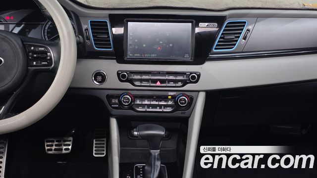 Kia Niro 2017 — photo 19