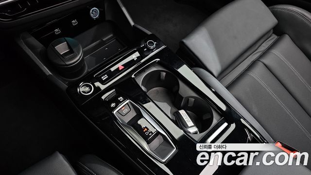 Audi Q6 e-tron 2026 — photo 9