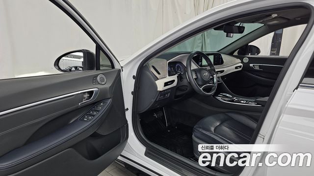 Hyundai Sonata 2022 — photo 13