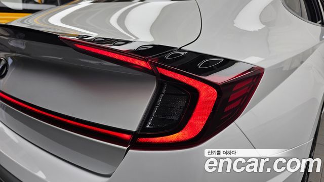 Hyundai Sonata 2022 — photo 9