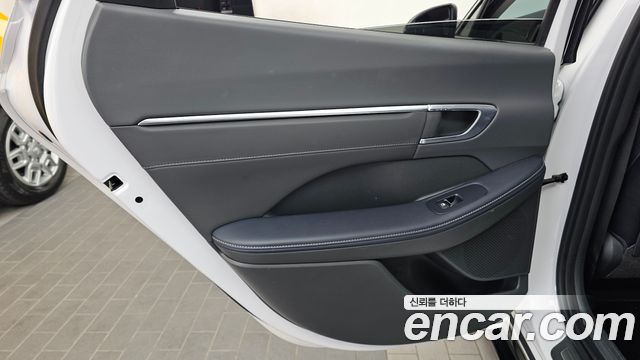 Hyundai Sonata 2022 — photo 15