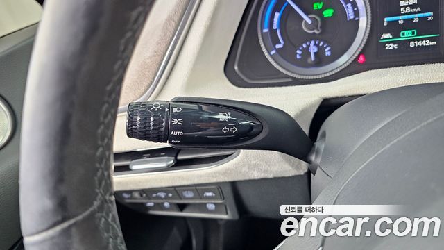 Hyundai Sonata 2022 — photo 30