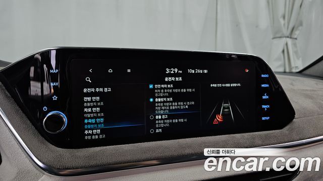 Hyundai Sonata 2022 — photo 32