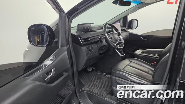 Hyundai Staria 2022 — photo 10