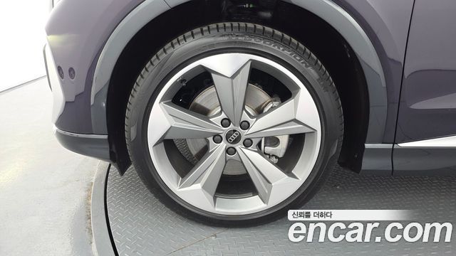 Audi Q4 e-tron 2026 — photo 5
