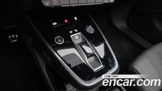 Audi Q4 e-tron 2026 — photo 9