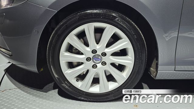 Volvo V40 2016 — photo 5