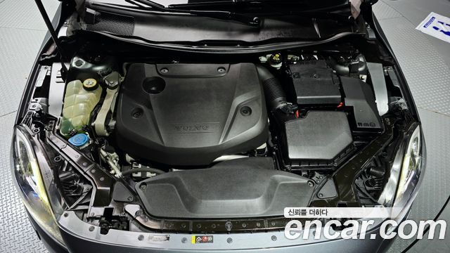 Volvo V40 2016 — photo 6