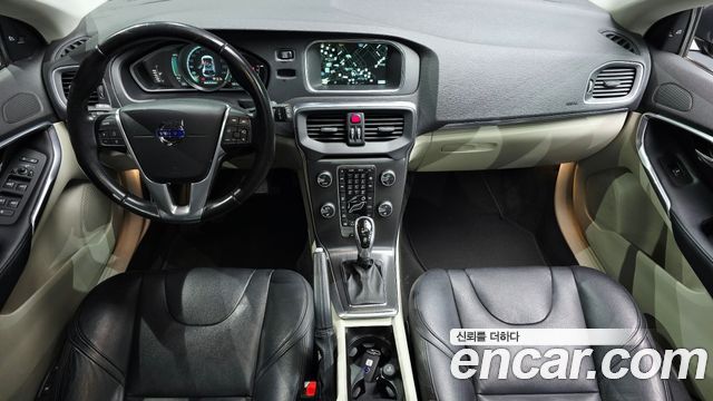 Volvo V40 2016 — photo 7