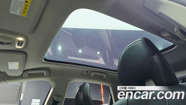 Volvo V40 2016 — photo 20