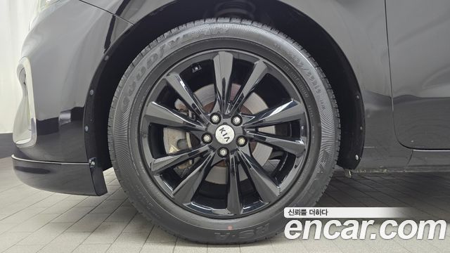 Kia Canival 2019 — photo 5