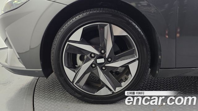 Hyundai AVANTE 2023 — photo 5