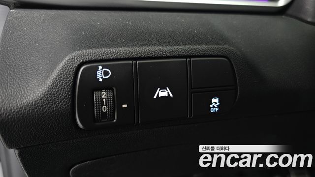 Hyundai AVANTE 2023 — photo 13