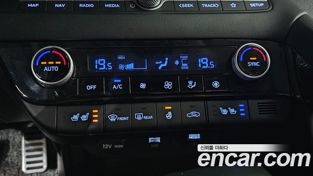 Hyundai AVANTE 2023 — photo 18