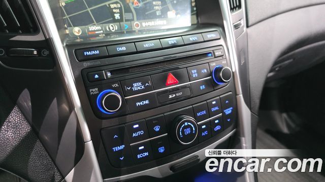 Hyundai Sonata 2014 — photo 22